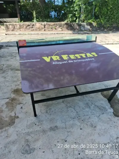 Mesa de futmesa profissional com tampo curvado para aluguel em festas no Rio de Janeiro
