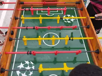 Aluguel de mesa de totó (pebolim) para festa na Barra da Tijuca